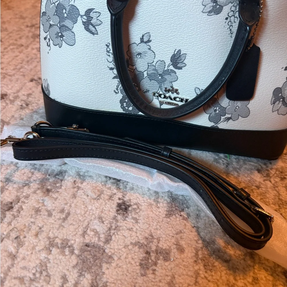 NEW Coach Mini Sierra purse- Black and White - Picture 7 of 8
